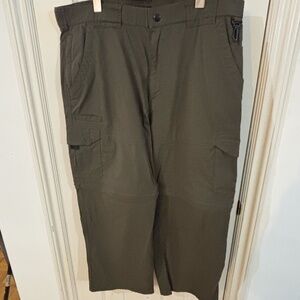 Vintage mens pants that I a women wear ! cargo green * accepting offers